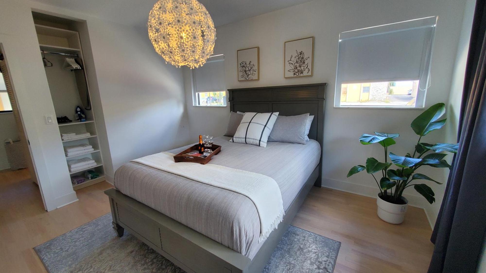 Casa Cuba In Little Havana, Brickell, Calle 8 And 10 Minutes To The Beach Free Parking Майами Экстерьер фото