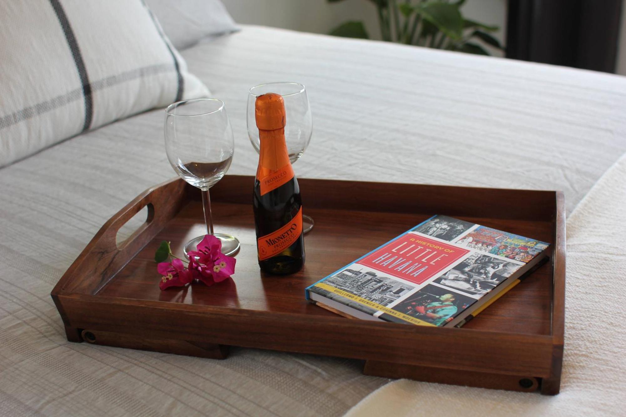 Casa Cuba In Little Havana, Brickell, Calle 8 And 10 Minutes To The Beach Free Parking Майами Экстерьер фото
